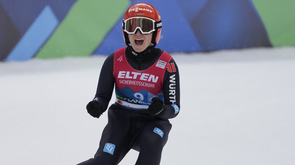 Katharina Althaus | Bild: Darko Bandic/AP/dpa Katharina Althaus