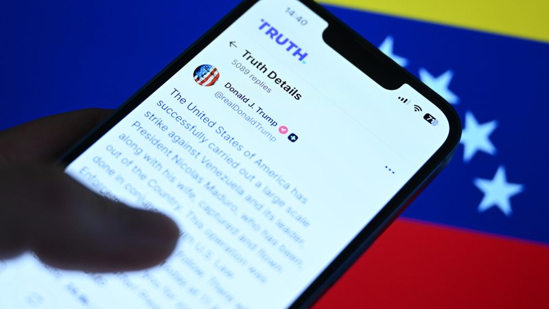 Trump-Bekanntmachung auf Truth Social | Bild: picture alliance / Anadolu | Harun Ozalp Trump-Bekanntmachung auf Truth Social