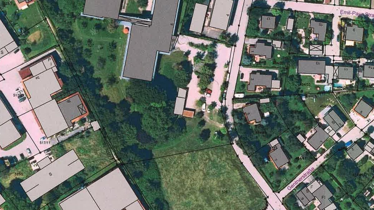 Ein Luftbild vom Grundstück neben der ANL in Laufen.