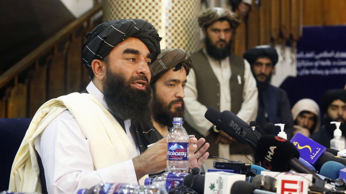 Warum Twitter Taliban-Propaganda zulässt