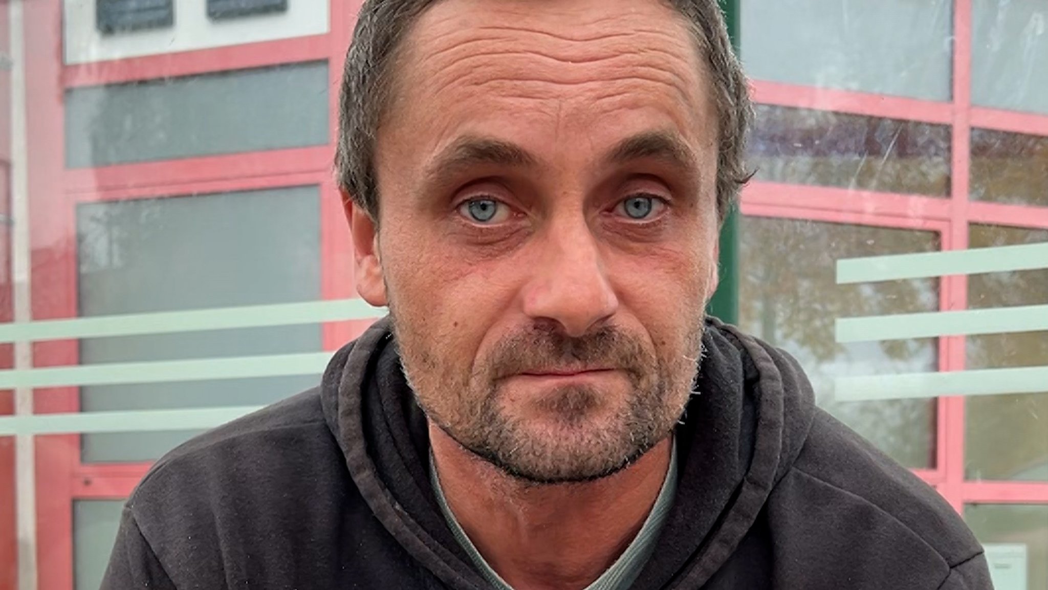 Robert findet, man verstehe die Leute nicht mehr