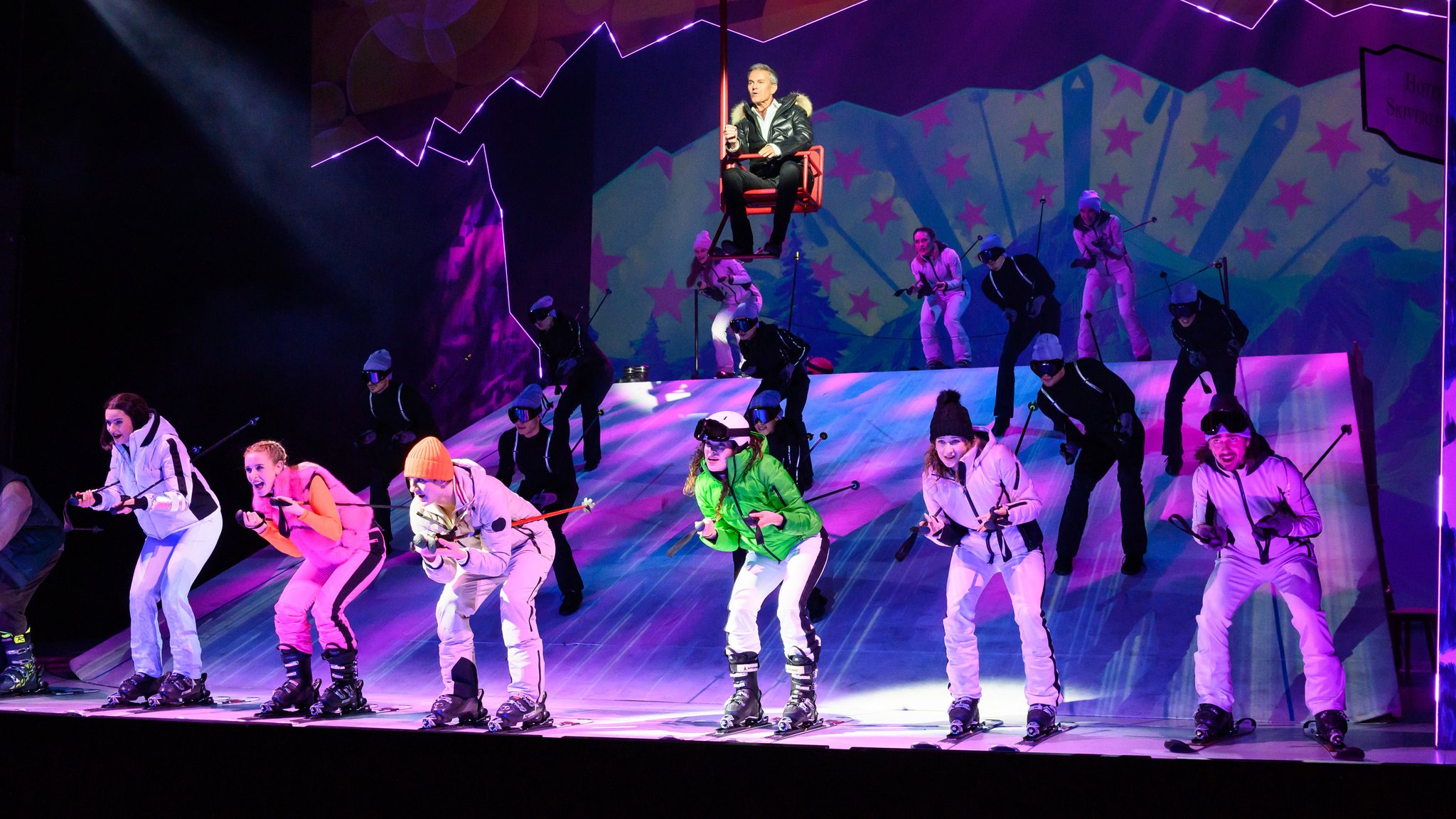 "Skiverliebt": Satire-Musical zur Ski-WM in Saalbach bejubelt