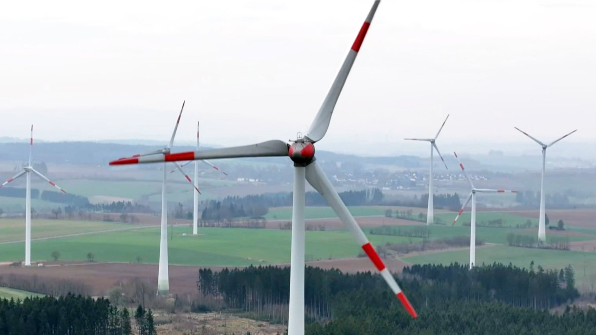 Windräder in Franken