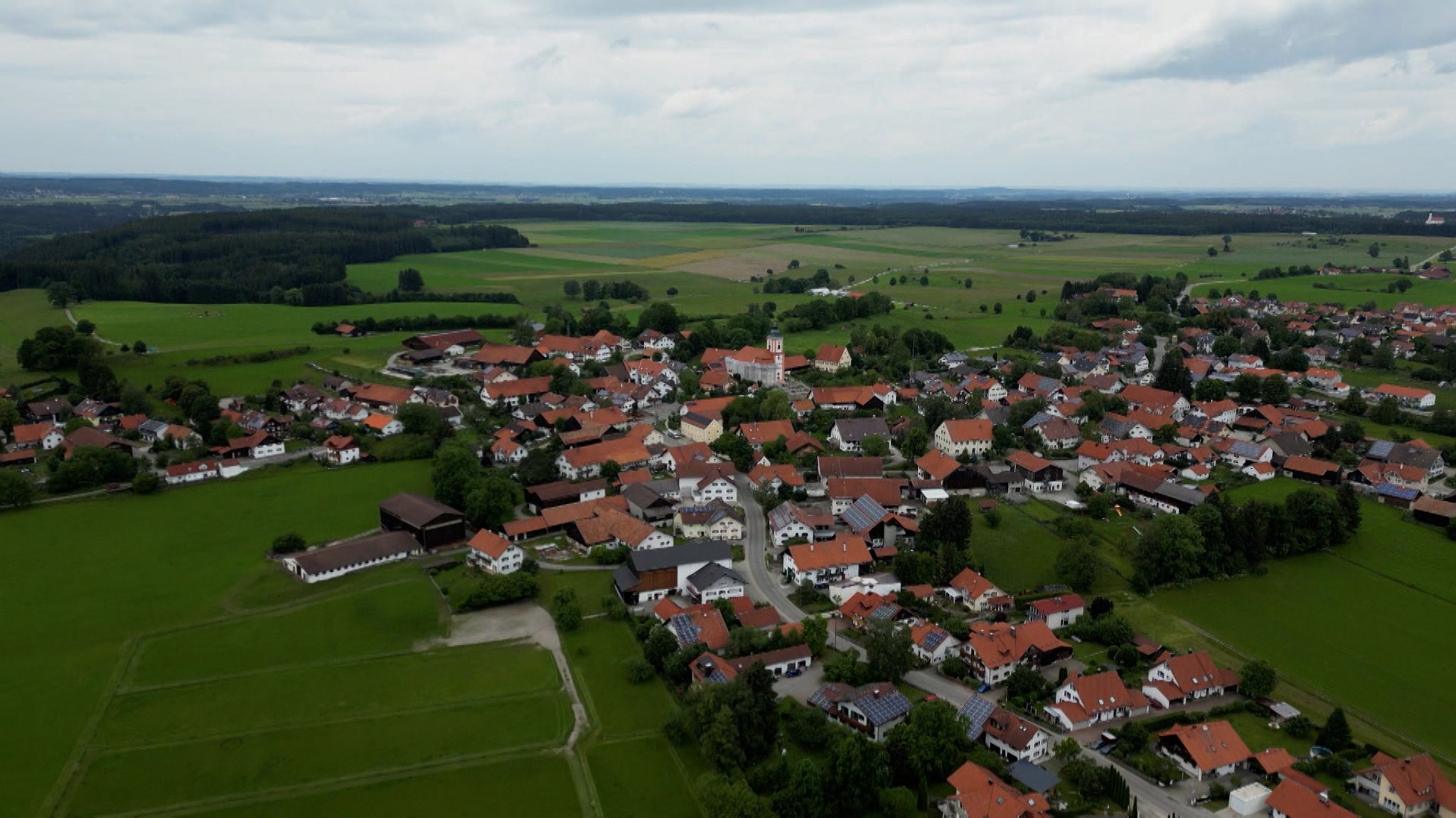 Blick auf das oberbayerische Reichling im Landkreis Landsberg am Lech.