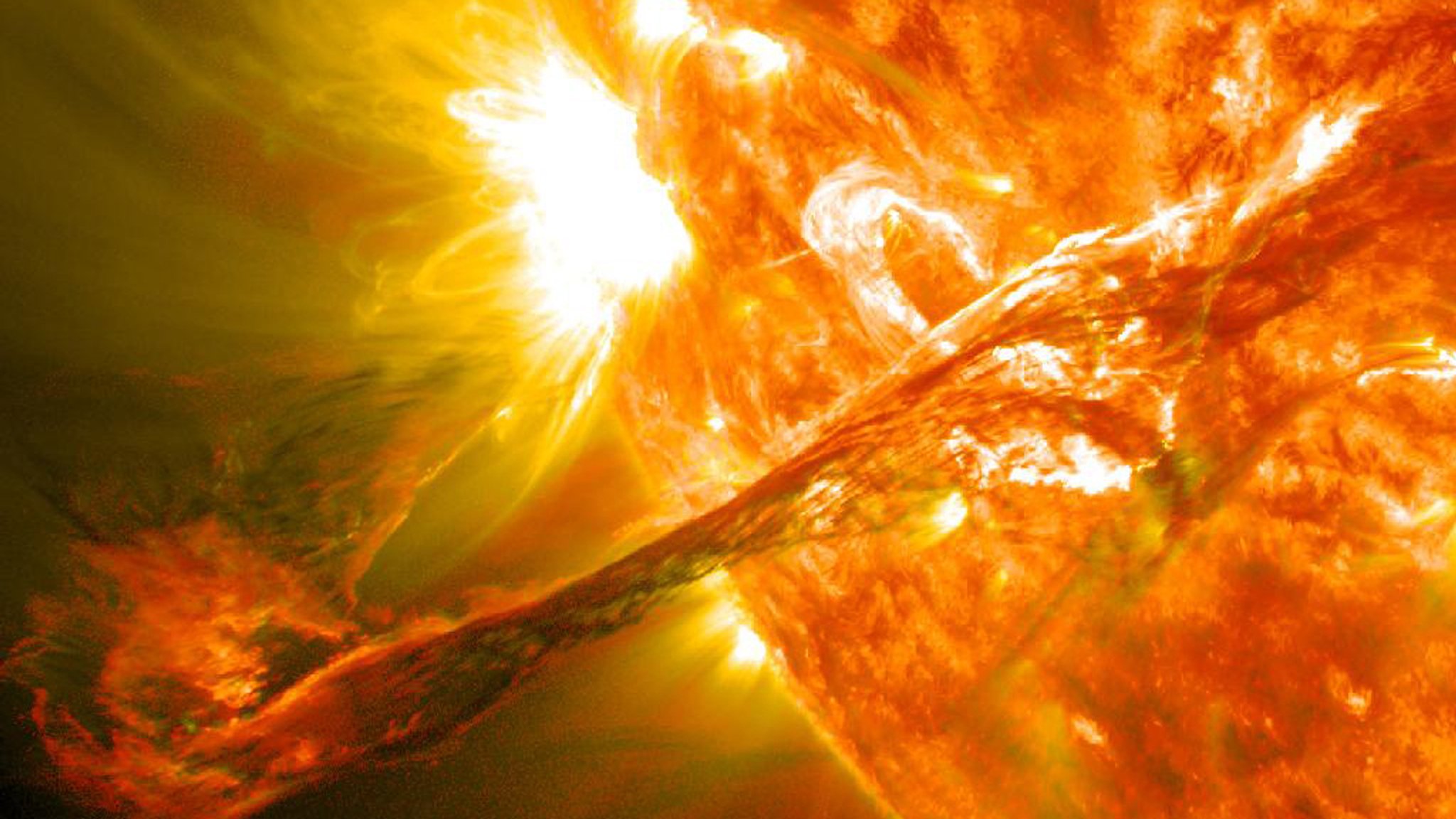 NASA-Aufnahme einer Sonnenruption (Archivbild) | Bild: picture alliance / AP Photo | Uncredited NASA-Aufnahme einer Sonnenruption (Archivbild)
