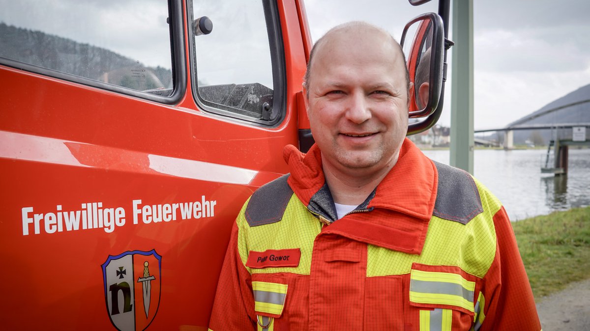 Peter Gowor, der Kommandant der Freiwilligen Feuerwehr in Neustadt am Main ärgert sich auf Facebook über die Attacken auf Rettungskräfte.