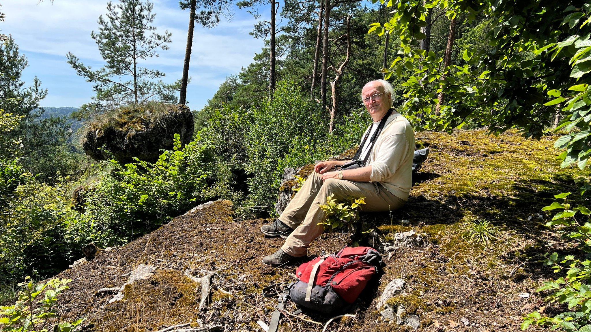 Bernhard Pabst blickt vom Ankatal aus auf die Pegnitz. 