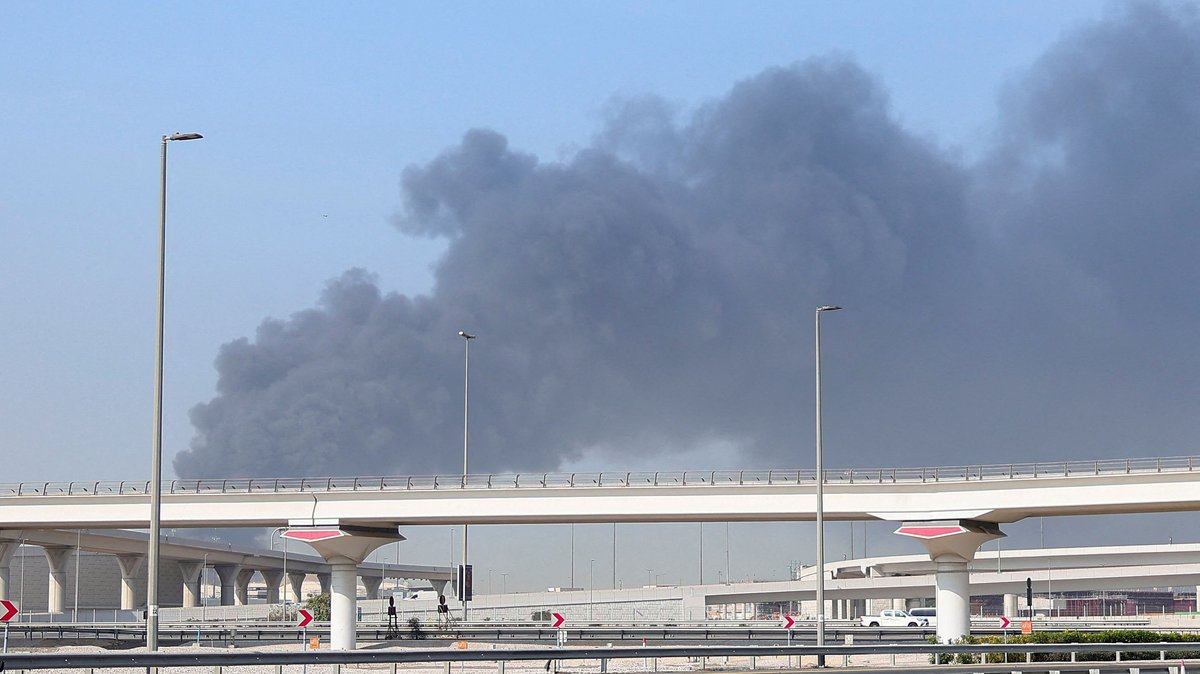 Angriffe im Nahen Osten: Hunderttausende Passagiere sitzen fest