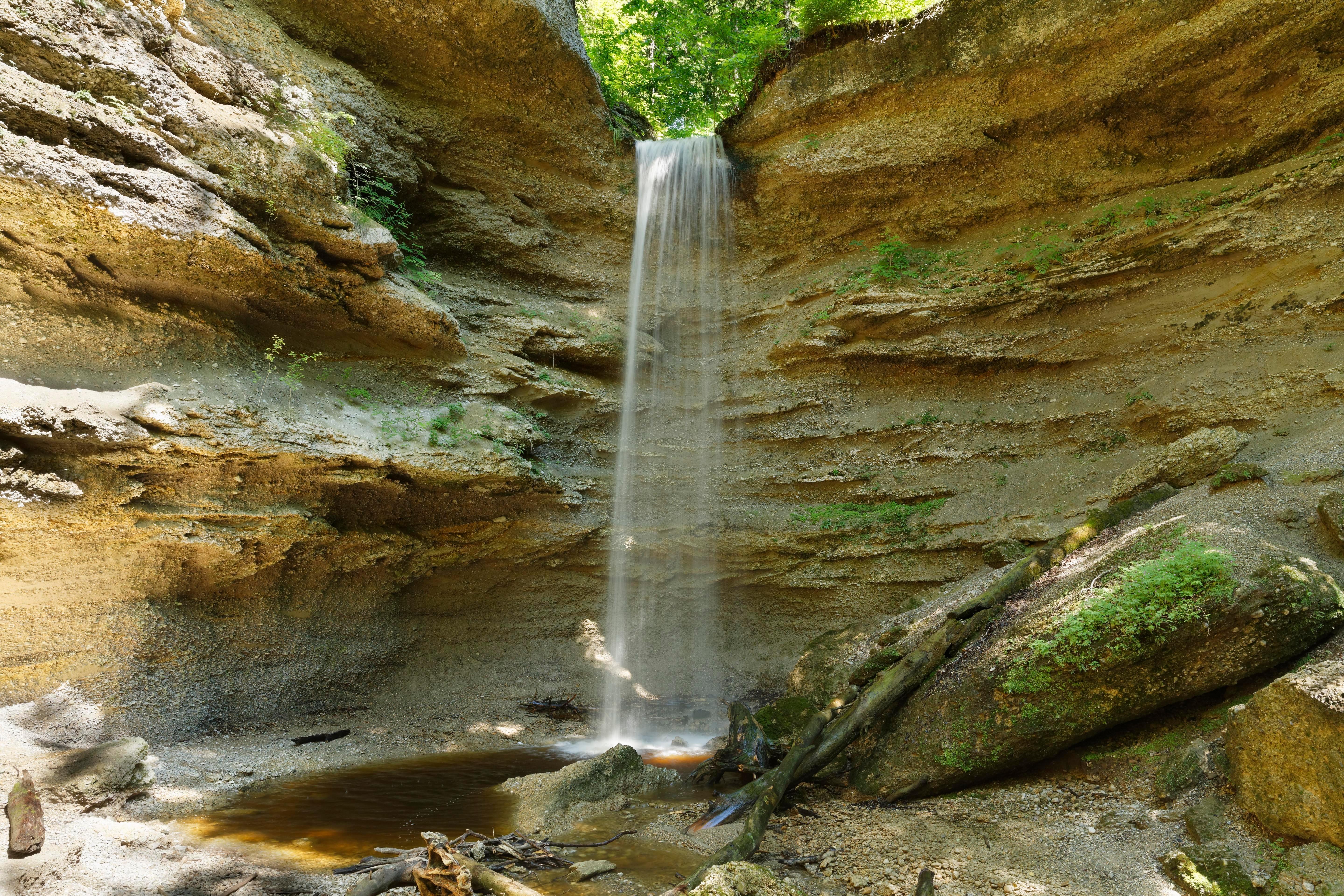 Die beliebte Pähler Schlucht mit ihrem Wasserfall