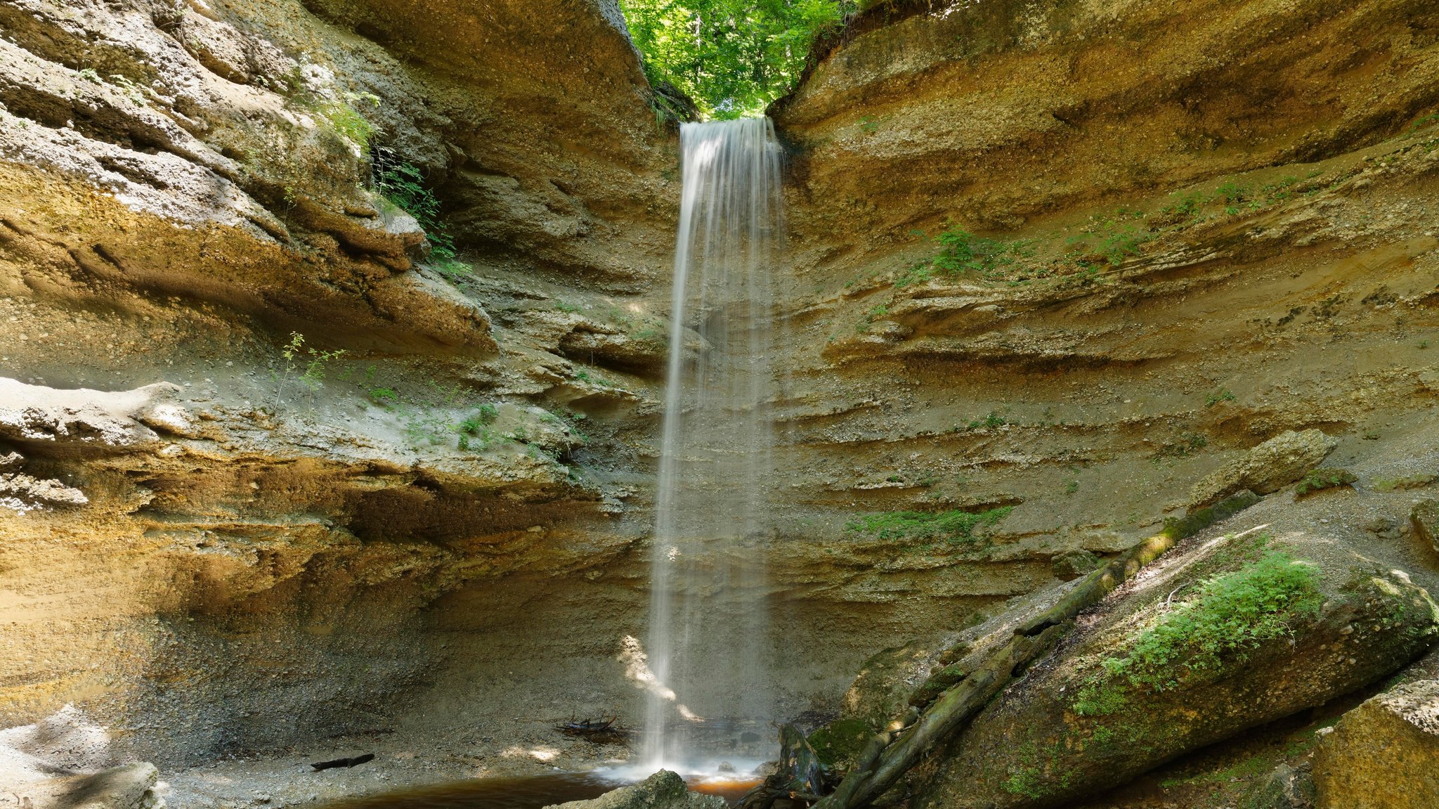 Die beliebte Pähler Schlucht mit ihrem Wasserfall