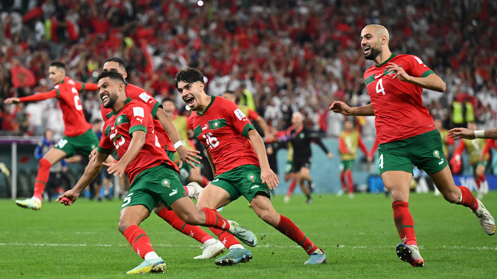 Marokkanische Spieler bejubeln den Sieg im WM-Achtelfinale gegen Spanien