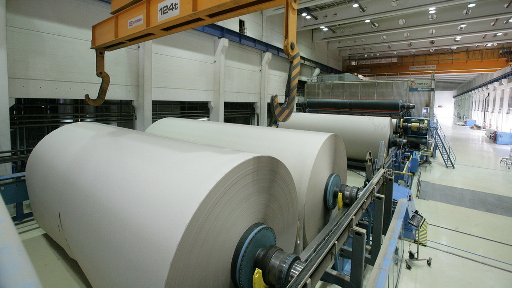 Papierrollen in der Produktion