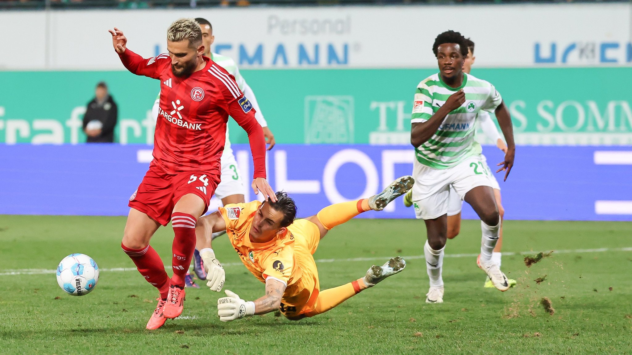 Elfmeter in der Nachspielzeit - Fürth verschenkt Heimpunkt