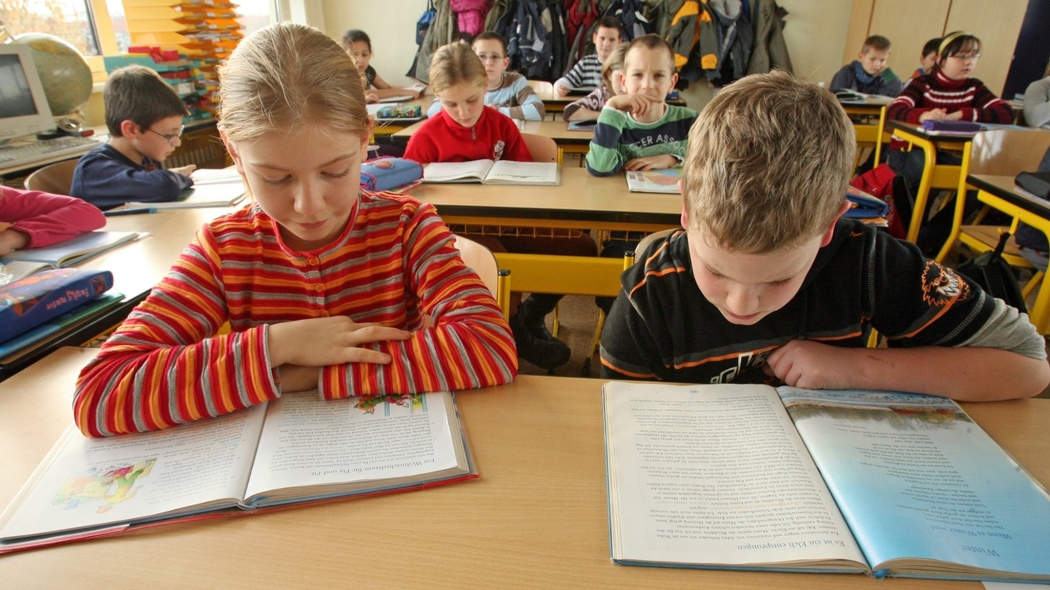 Nach Ergebnissen der IGLU-Studie lesen Viertklässler in Deutschland nicht häufig genug.