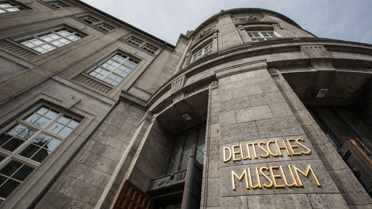 Das Gebäude des Deutschen Museums in München 