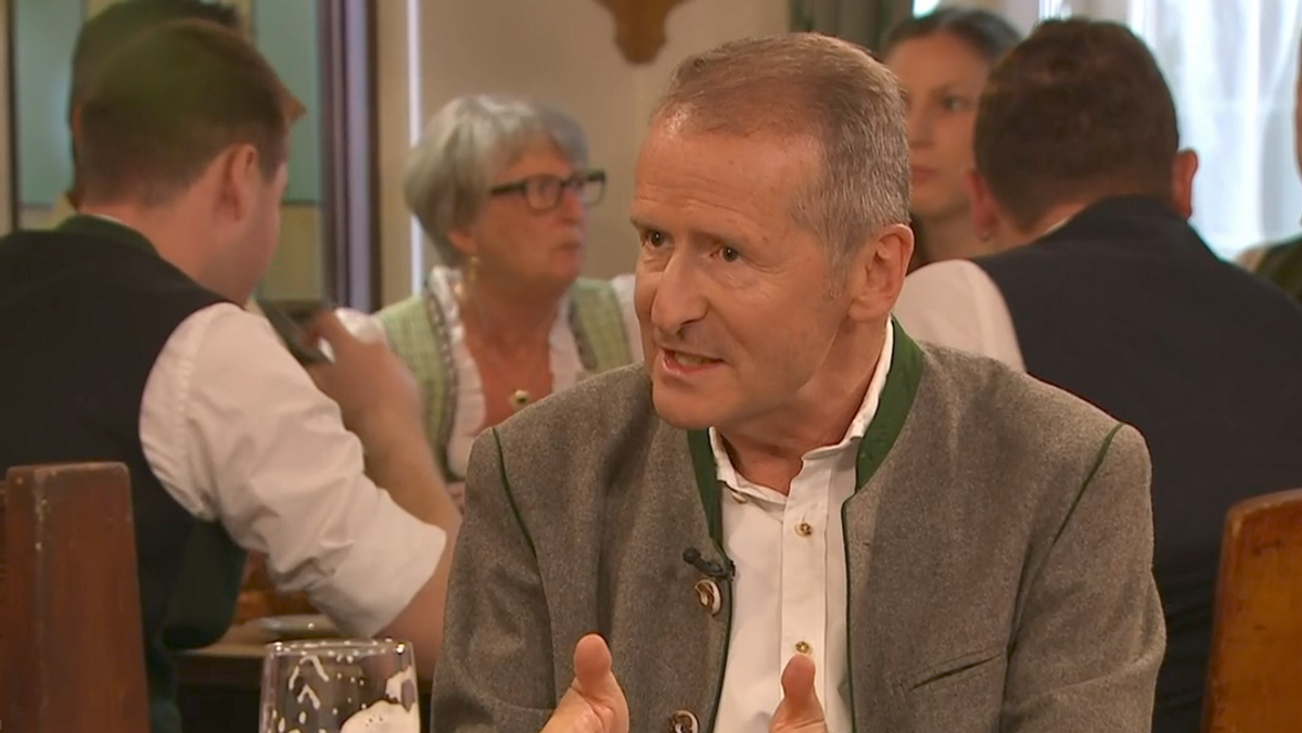 Ehemaliger VW-Vorstand Herbert Diess beim Sonntags-Stammtisch im BR Fernsehen. 