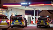 Polizeifahrzeuge am Tatort (Tankstelle) | Bild:Vifogra