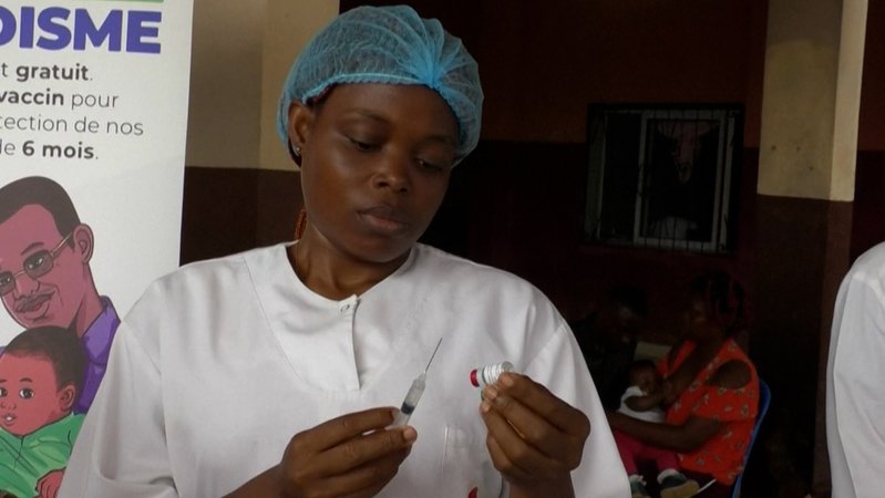 In Kamerun hat die weltweit erste, großangelegte Impfkampagne gegen Malaria begonnen. 