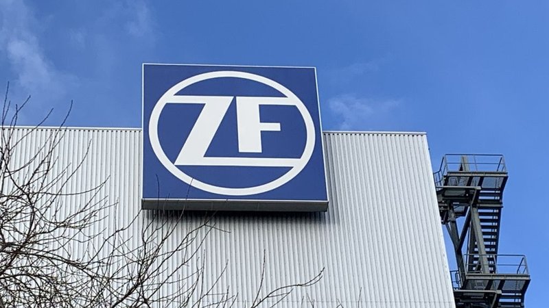 Ein Gebäude von ZF in Schweinfurt. | Bild: BR/Norbert Steiche Ein Gebäude von ZF in Schweinfurt.