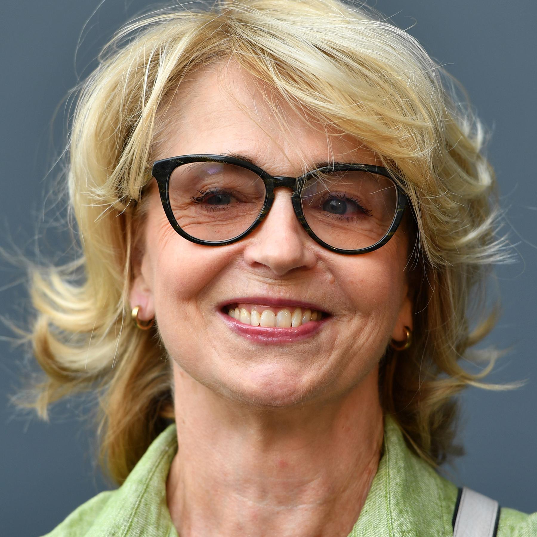 Gisela Schneeberger: "Immer des Gschiss mit der Elli" episode artwork