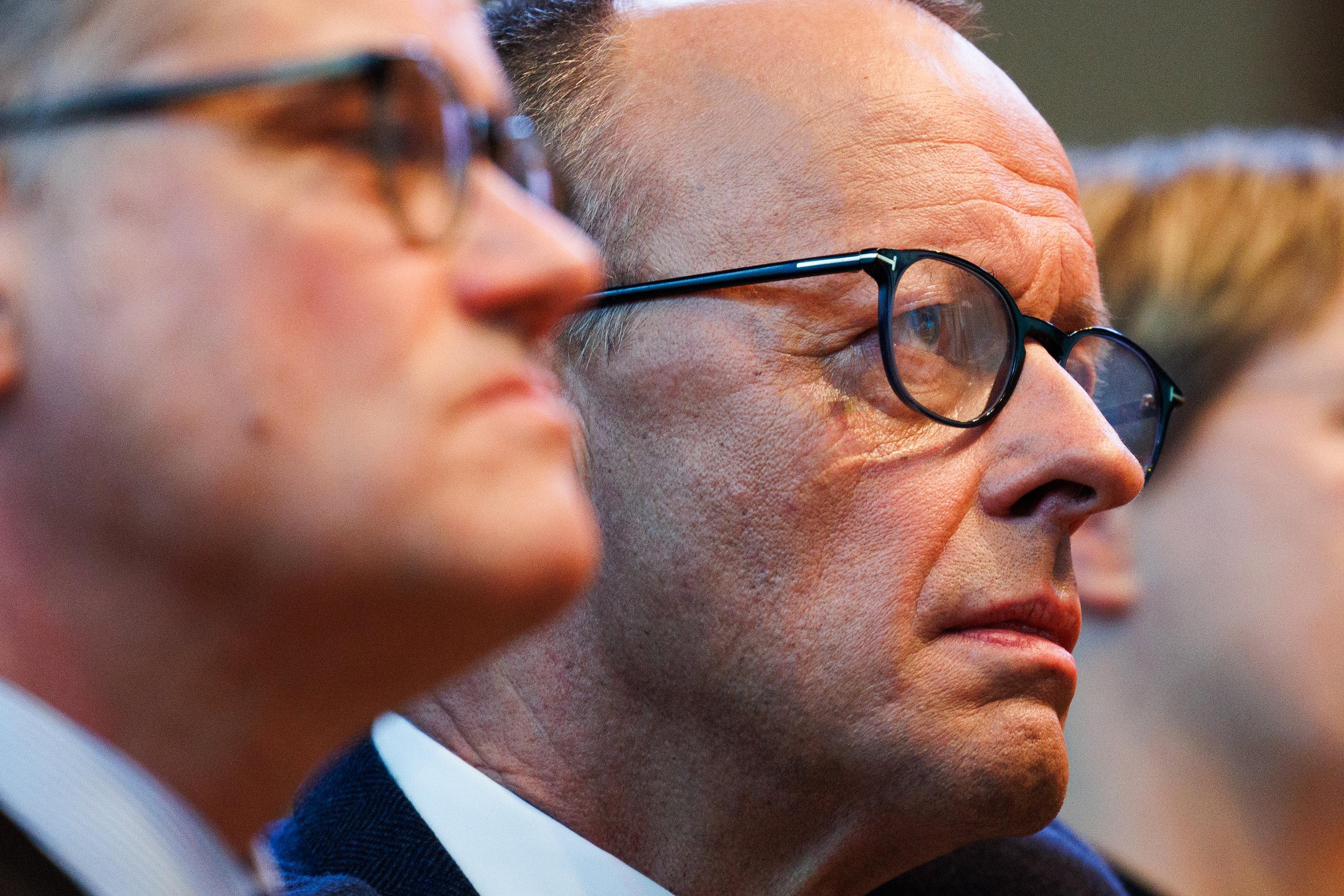 Friedrich Merz will mit schärferen Migrationsgesetzen auf die Messerattacke in Aschaffenburg reagieren. Sein Vorgehen sorgt für heftige Kritik.