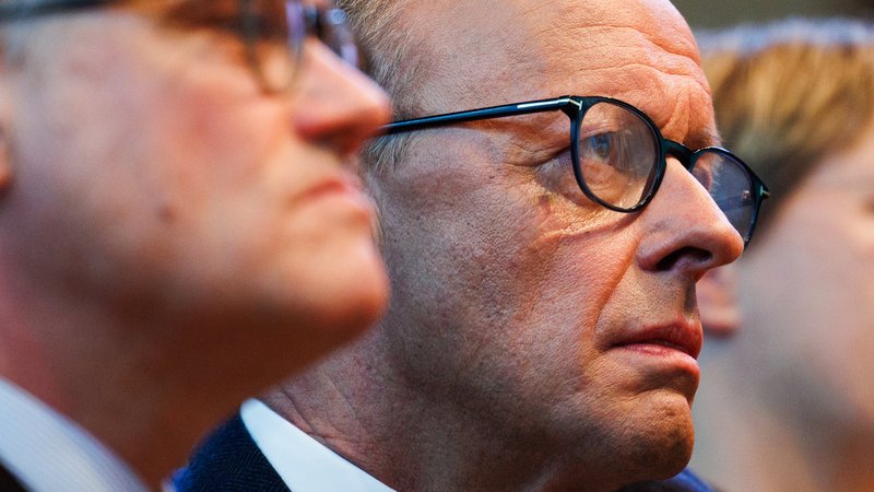 Friedrich Merz will mit schärferen Migrationsgesetzen auf die Messerattacke in Aschaffenburg reagieren. Sein Vorgehen sorgt für heftige Kritik. | Bild: dpa-Bildfunk/Lando Hass Friedrich Merz will mit schärferen Migrationsgesetzen auf die Messerattacke in Aschaffenburg reagieren. Sein Vorgehen sorgt für heftige Kritik.