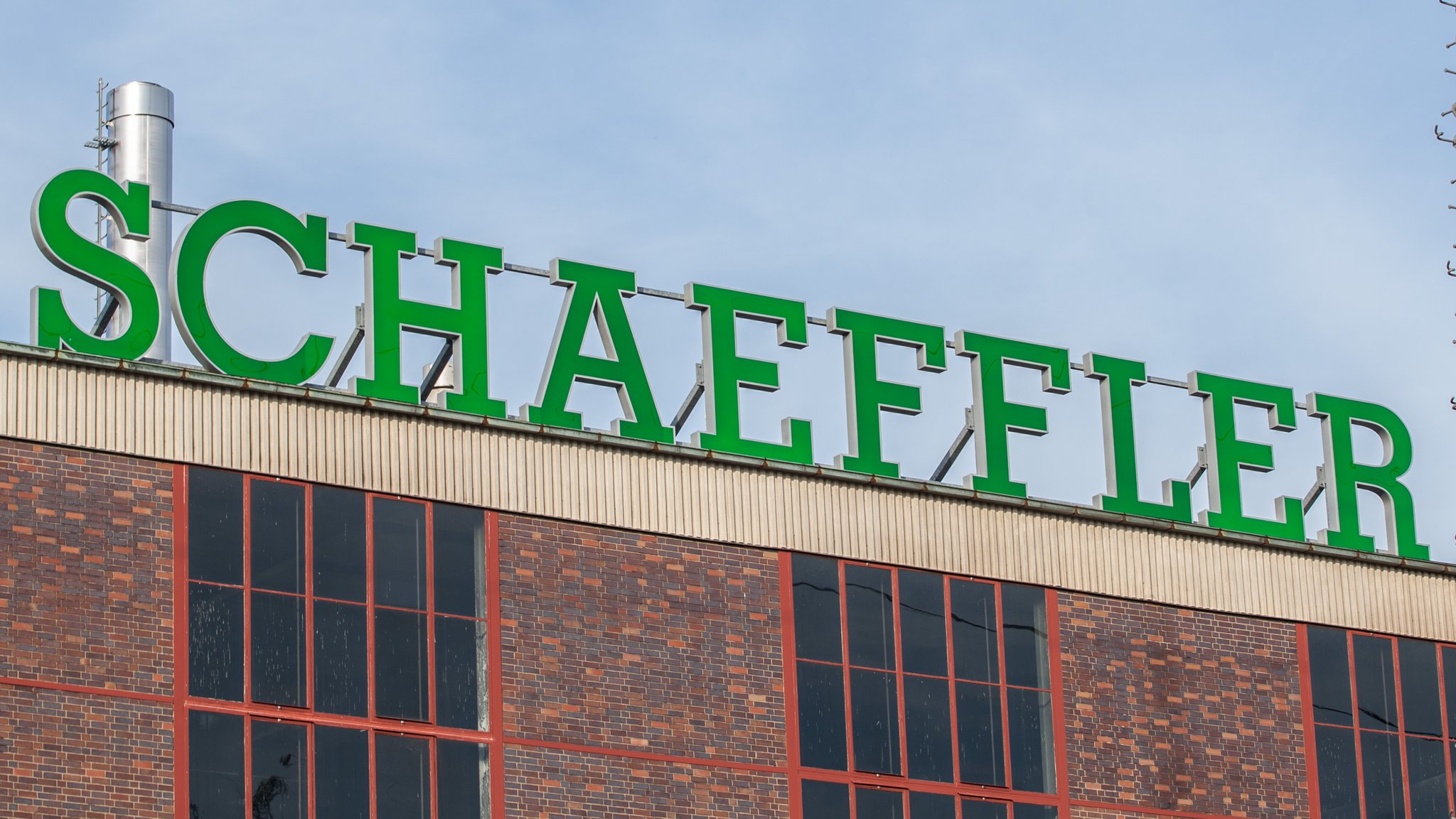 Schriftzug am Schaeffler-Werk in Schweinfurt