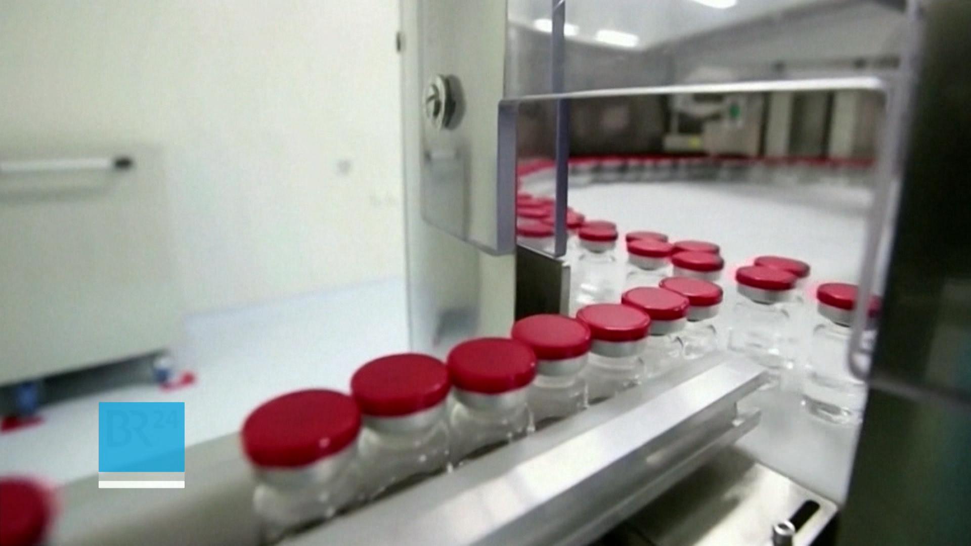 Die Omikron-Booster können kommen. Die EU-Kommission hat zwei an die Omikron-Variante angepasste Corona-Impfstoffe zugelassen.