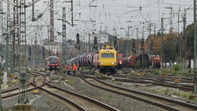 Oberleitungsschaden im Bereich des Fürther Hauptbahnhofs. | Bild: NEWS5 / David Oßwald Oberleitungsschaden im Bereich des Fürther Hauptbahnhofs.