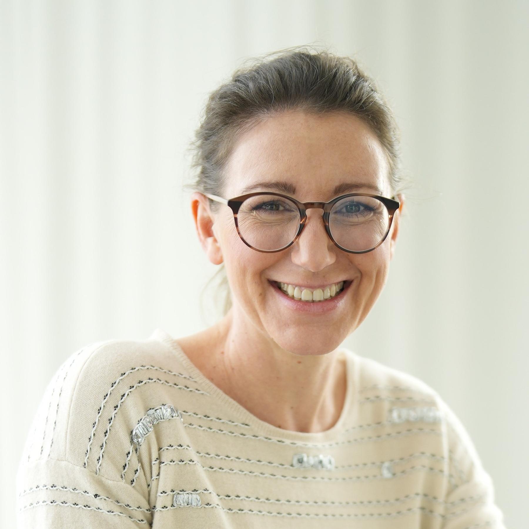 Prof. Jasmin Riedl zu politischer Polarisierung und Social Media im Wahlkampf episode artwork