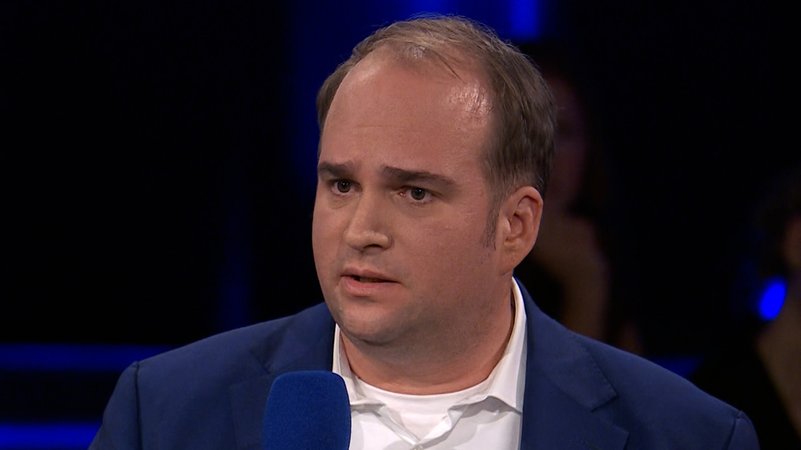 Sebastian Roloff in der "jetzt red i"-Arena | Bild: Bayerischer Rundfunk Sebastian Roloff in der "jetzt red i"-Arena