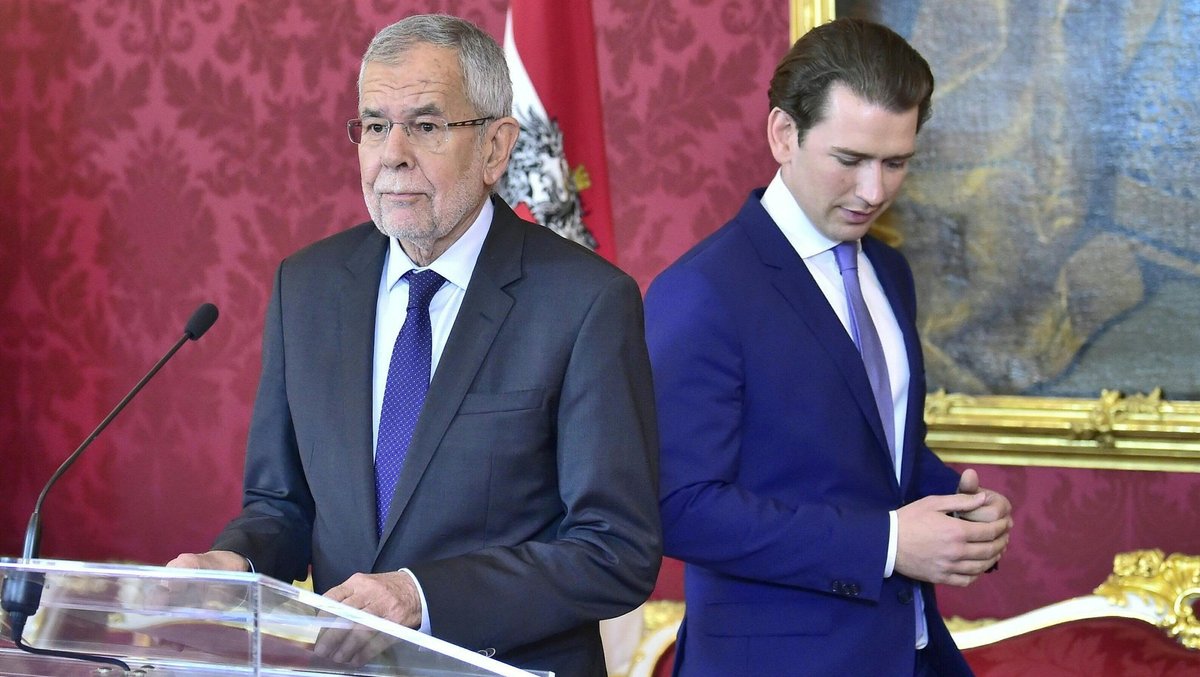 Österreichs Bundespräsident Alexander Van der Bellen (links) und  Bundekanzler Sebastian Kurz