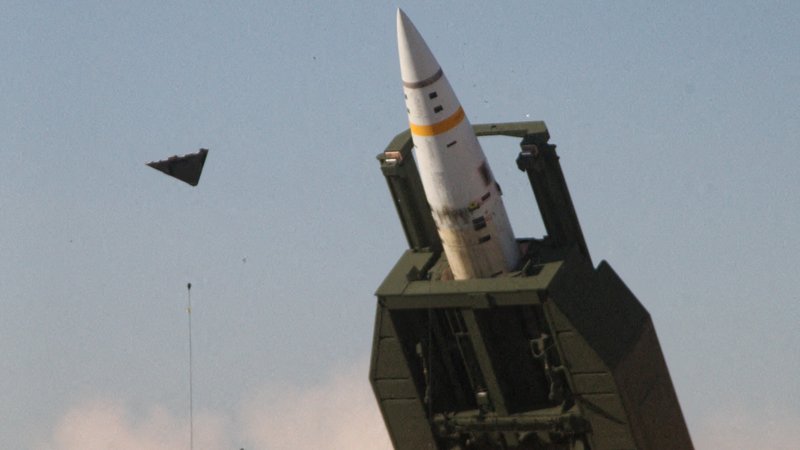 Atacms-Abschuss bei Übung (Archivbild) | Bild: picture alliance / abaca | ABACA Atacms-Abschuss bei Übung (Archivbild)