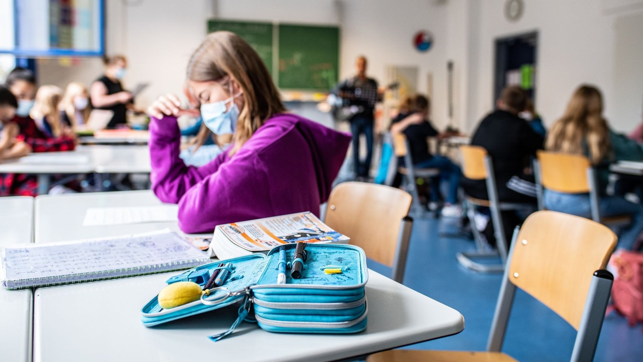 Symbolbild Maskenpflicht am Platz in der Schule