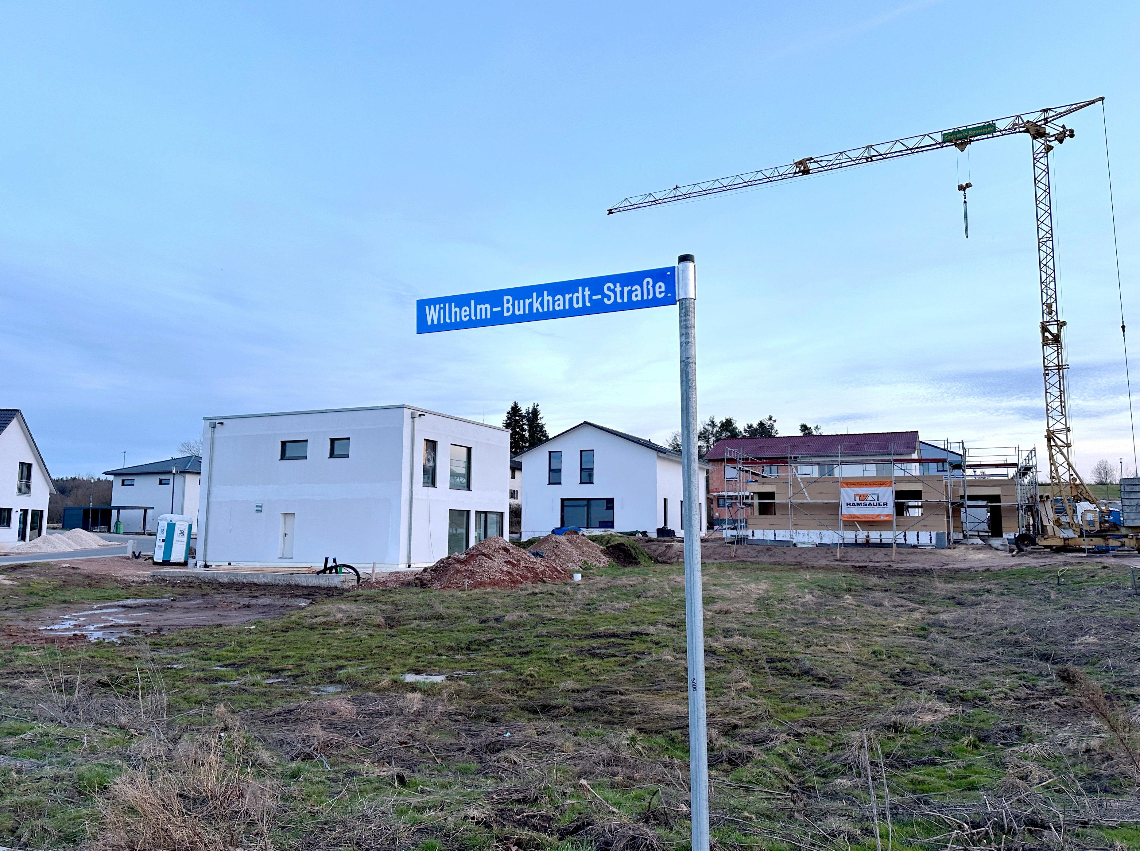 Straßenschild der Wilhelm-Burkhardt-Straße in Allersberg