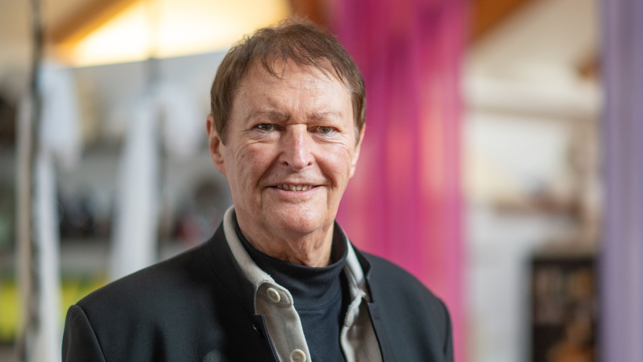 Sänger Hans-Jürgen Buchner von der Musikgruppe Haindling. | Bild: dpa-Bildfunk/Armin Weigel Sänger Hans-Jürgen Buchner von der Musikgruppe Haindling.