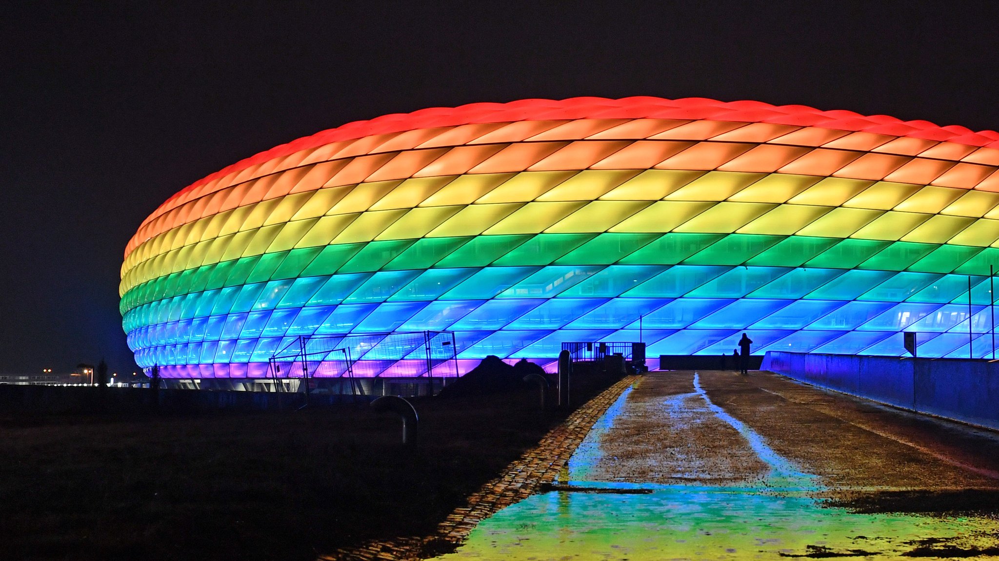 UEFA untersagt Münchner Stadion in Regenbogenfarben