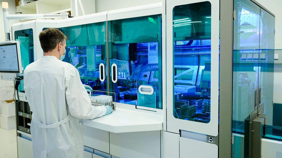 Auswertung von PCR-Tests auf Corona im Labor: Nach wie vor die sicherste Methode für einen Nachweis des Virus
