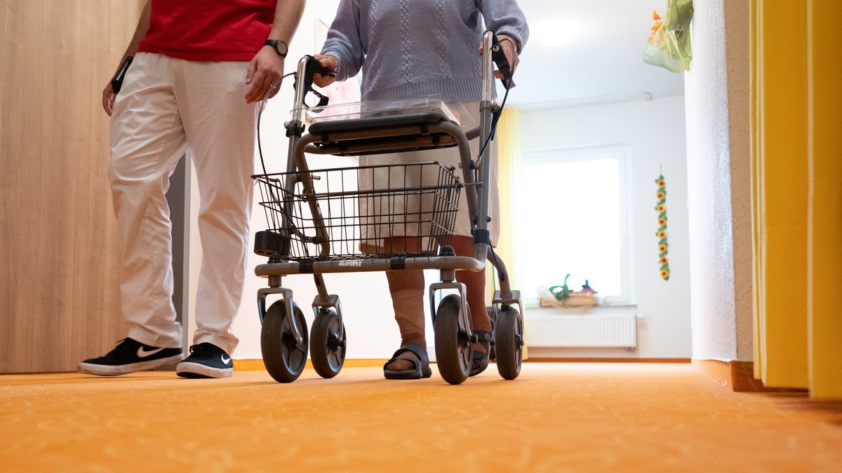 "Pflege-Bürgerversicherung": Wird Pflege so bezahlbar?