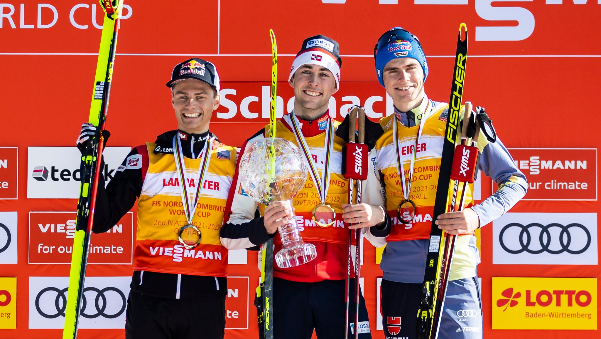 Nordische Kombination in Schonach: Johannes Lamparter aus Österreich, Jarl Magnus Riiber aus Norwegen und der Oberstdorfer Vinzenz Geiger (von links nach rechts).