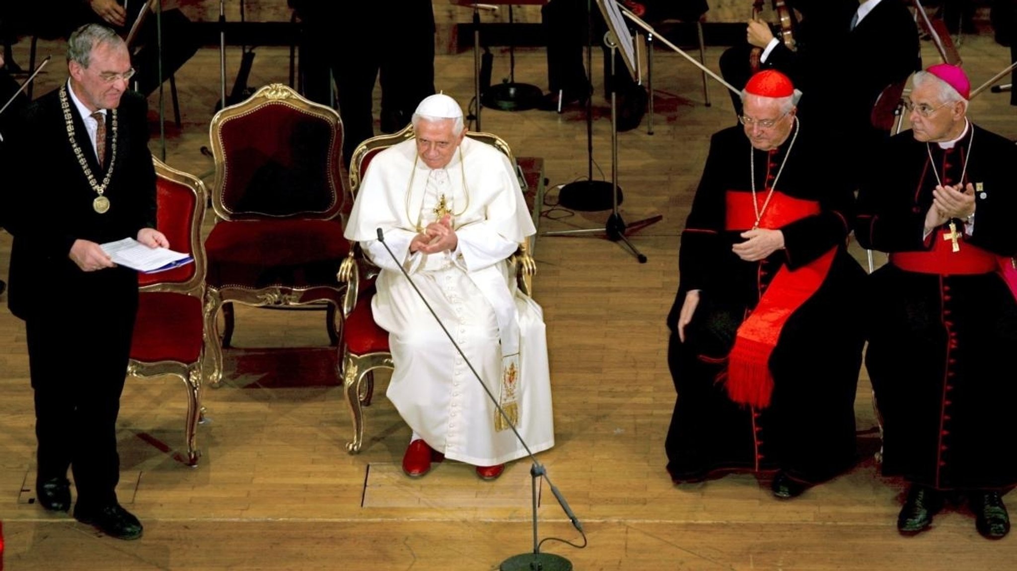 Papst Benedikt XVI. im Audimax der Universität Regensburg.