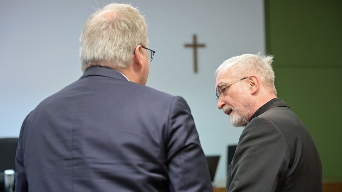 "Ein Super-Gau" – Ex-Bischof Hanke sagt im Finanzskandal aus