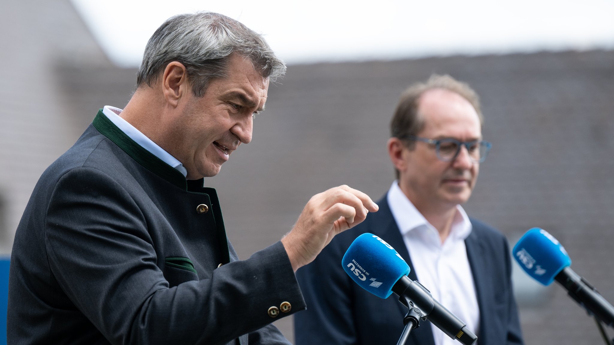 Markus Söder, Ministerpräsident von Bayern und Alexander Dobrindt, Vorsitzender der CSU Landesgruppe im Deutschen Bundestag.