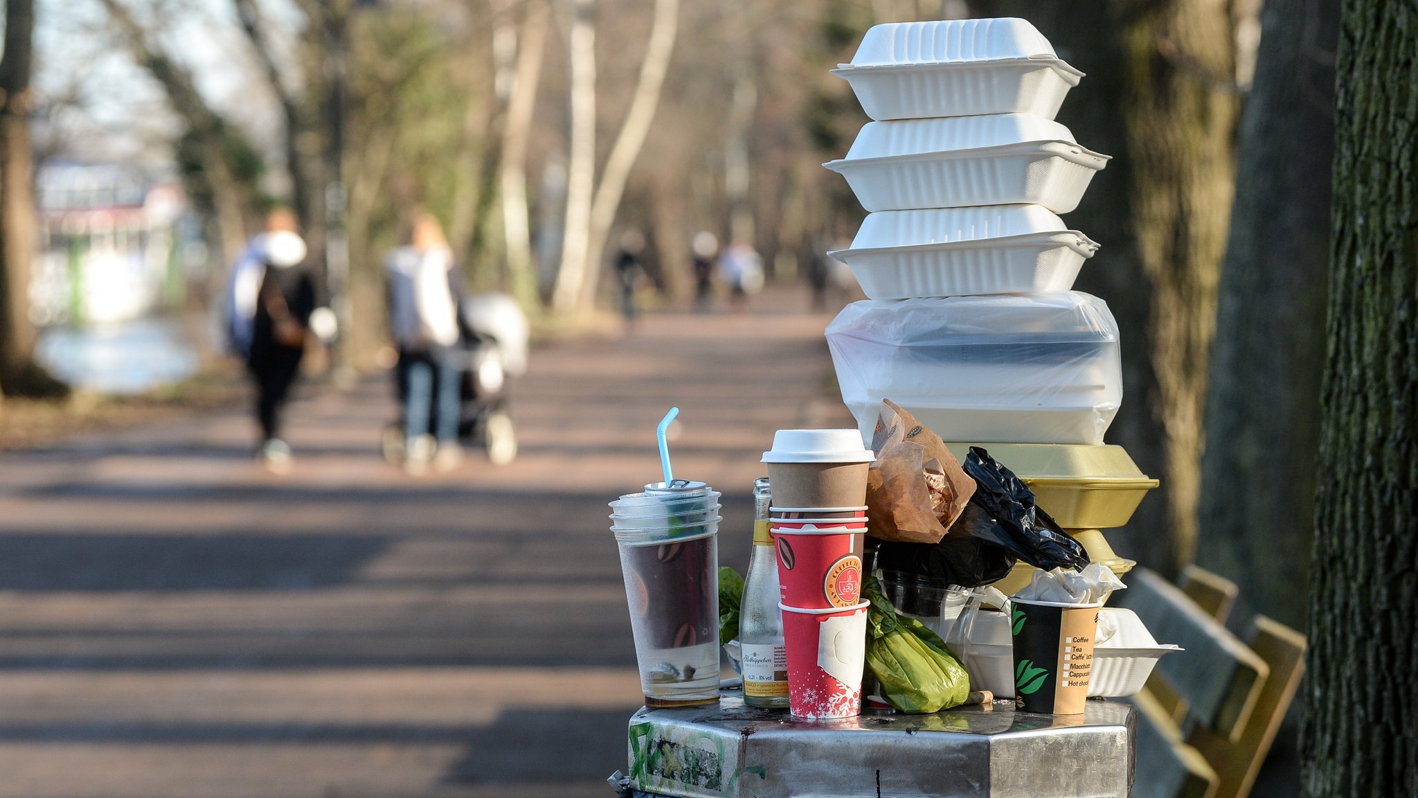 Einwegplastik-Verbot: Wie geht's weiter mit To-Go-Verpackungen? 