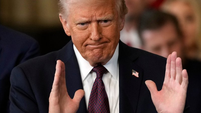 Bayerische Experten lassen kein gutes Haar am alten und neuen US-Präsidenten Donald Trump. | Bild: picture alliance / ASSOCIATED PRESS | Julia Demaree Nikhinson Bayerische Experten lassen kein gutes Haar am alten und neuen US-Präsidenten Donald Trump.