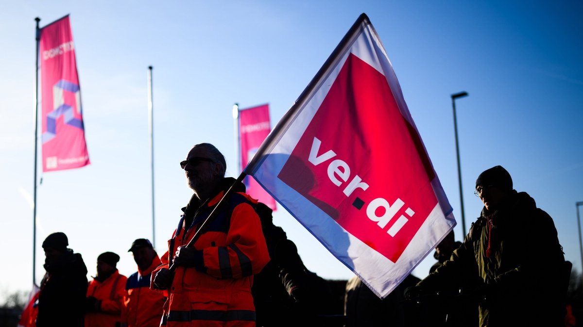 Streik in Bayern – Tarifrunde Nahverkehr: Wer, was, wieviel?