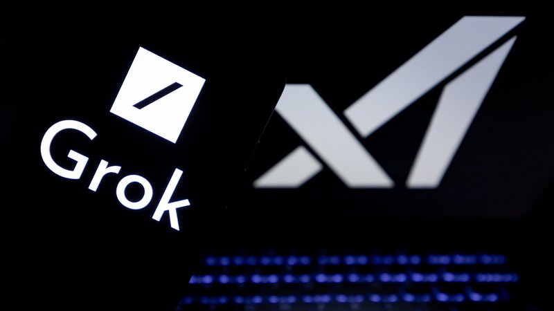 Symbolbild: Illustration mit dem Logo der Grok AI | Bild: picture alliance / CFOTO | CFOTO Symbolbild: Illustration mit dem Logo der Grok AI