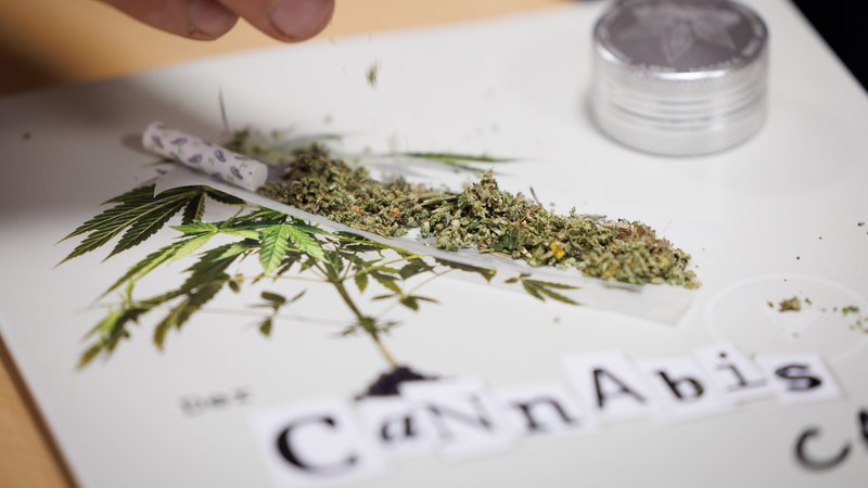 Joint (Symbolbild) | Bild: pa/dpa/Friso Gentsch Joint (Symbolbild)