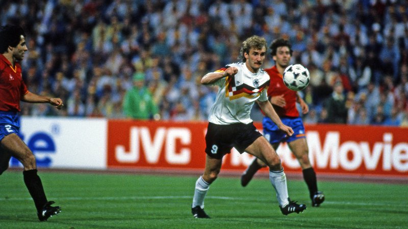Rudi Völler beim EM-Hit gegen Spanien 1988