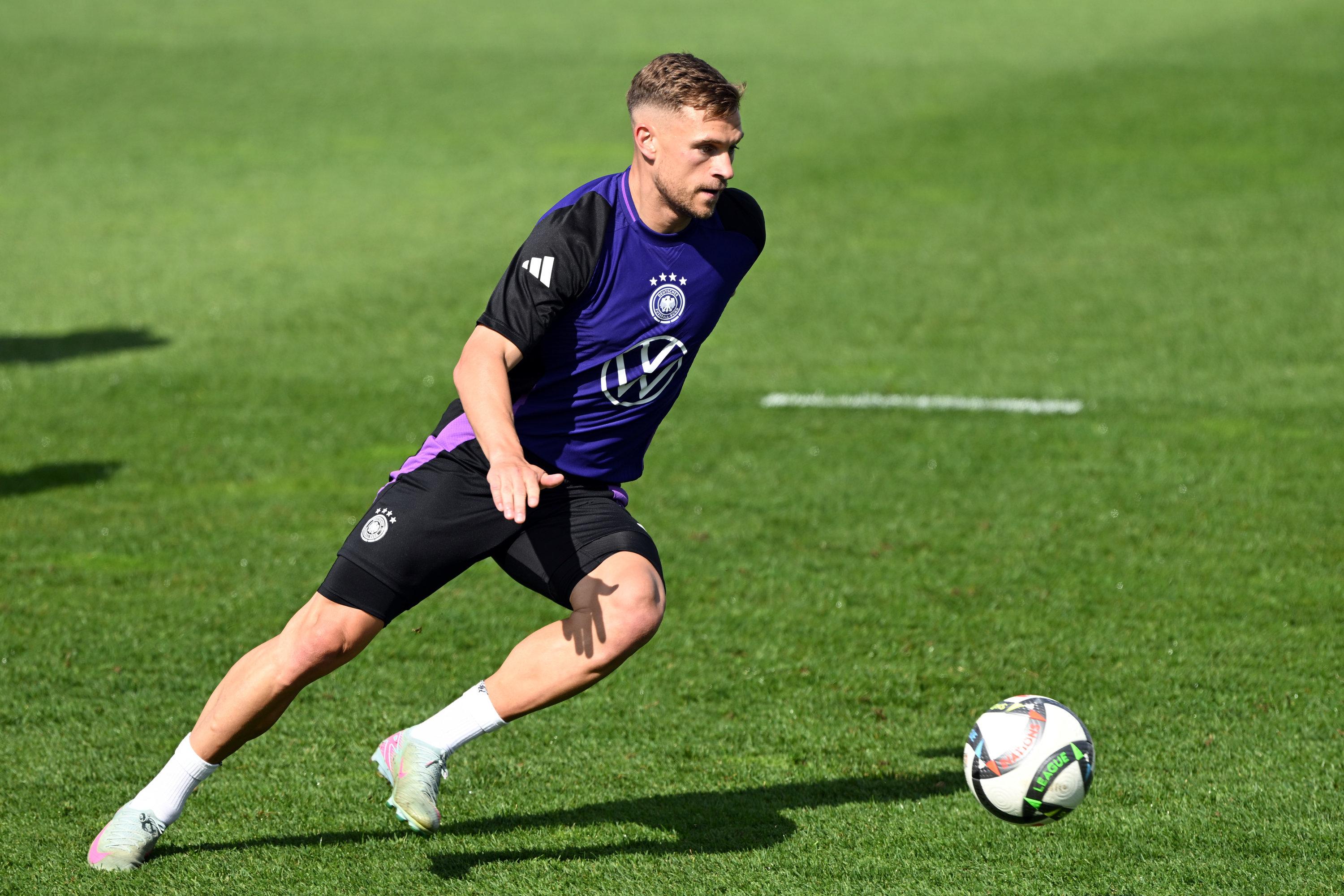 30.05.2025, Bayern, Herzogenaurach: Fußball: Nationalmannschaft, vor dem Final Four der Nations League,  ffentliches Training im Adi-Dassler-Stadion, Joshua Kimmich in Aktion. (zu dpa: «Kimmich jagt den Matthäus-Rekord: «Schon eine Hausnummer»») Foto: Federico Gambarini/dpa +++ dpa-Bildfunk +++